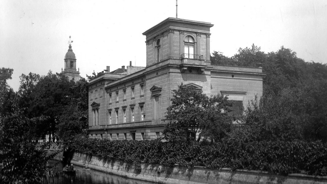 Das Havelhaus, Wohnhaus der Hoffbauers am Potsdamer Stadtkanal