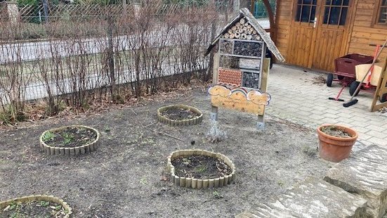 Evangelische Kita Himmelszelt - Insektenhotel Evangelische Kita Himmelszelt - Insektenhotel