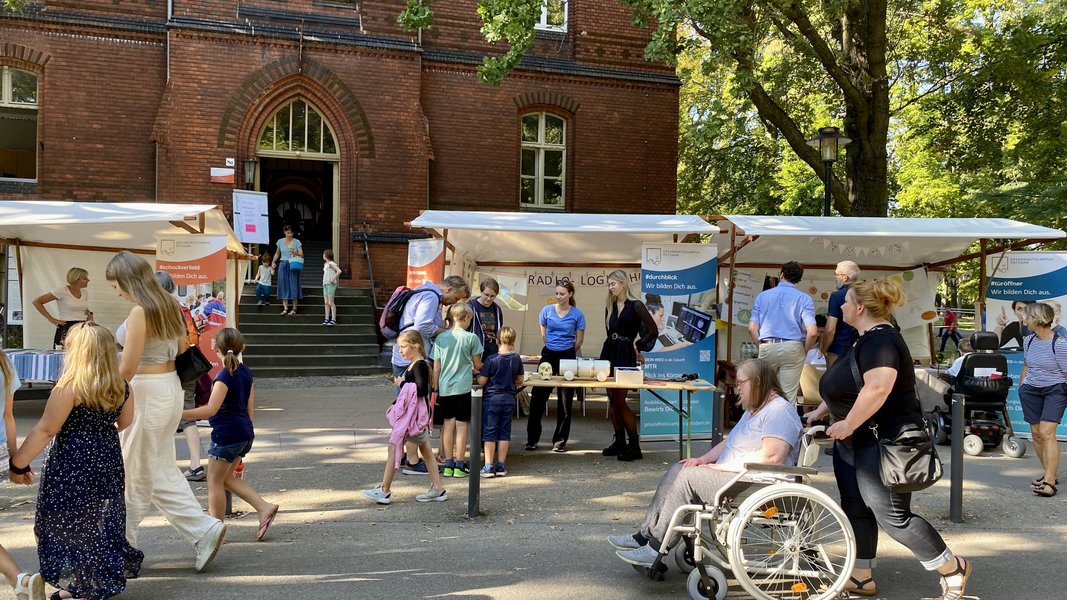 Der Gesundheitscampus Potsdam stellt seine Schulen und Ausbildungen vor.