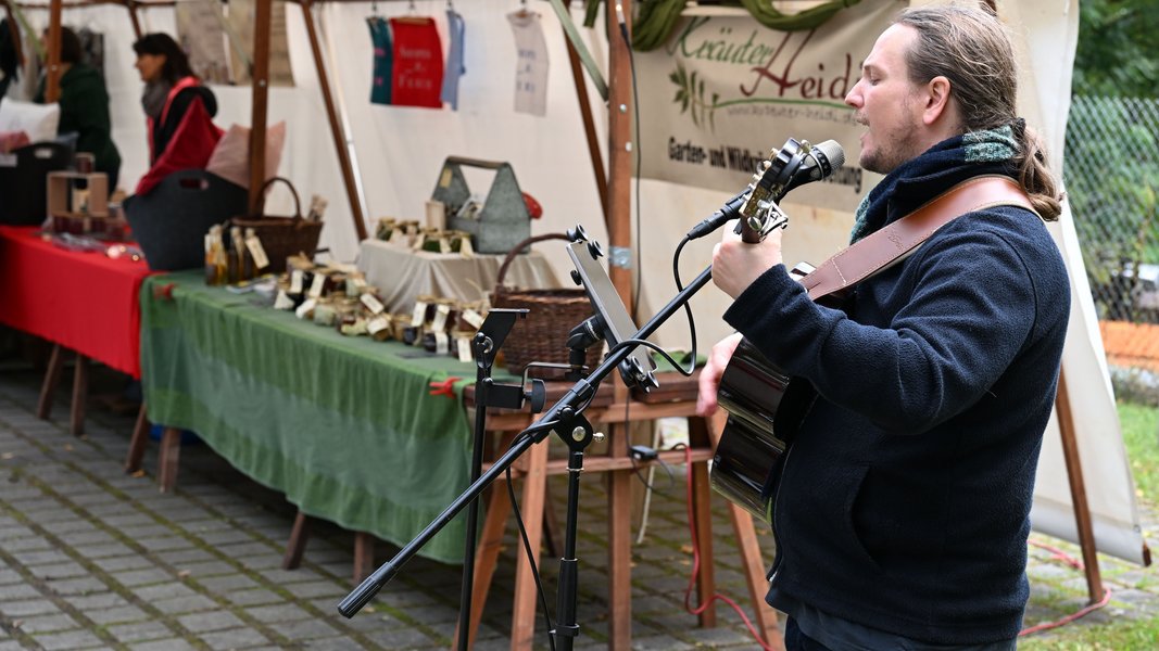 Live-Musik von Dorian Amon