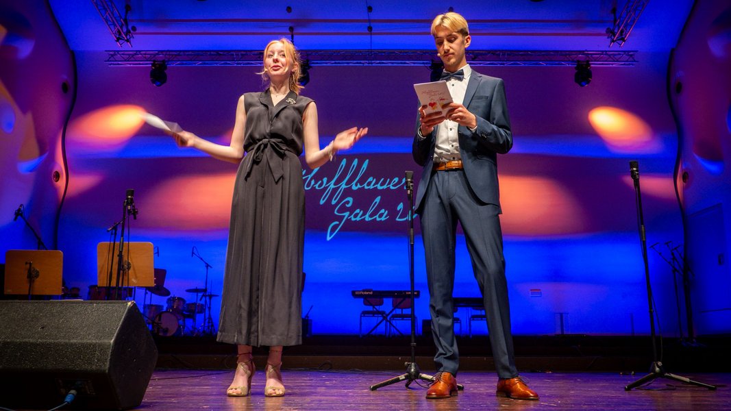 Unser Moderatorenduo Paula & Paul vom Evangelischen Gymnasium Kleinmachnow führte souverän durch die Gala.