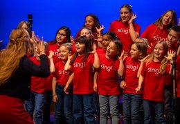 Chor der Ev. Grundschule Potsdam bei der Gala 2025.