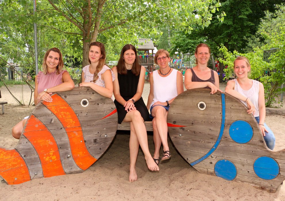 Teambild - Evangelische Kindertagesstätte Kleine Fische Erzieherinnen der Evangelischen Kindertagesstätte Kleine Fische