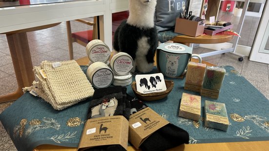 Pflegende und praktische Geschenke von Schwielowsee-Alpakas